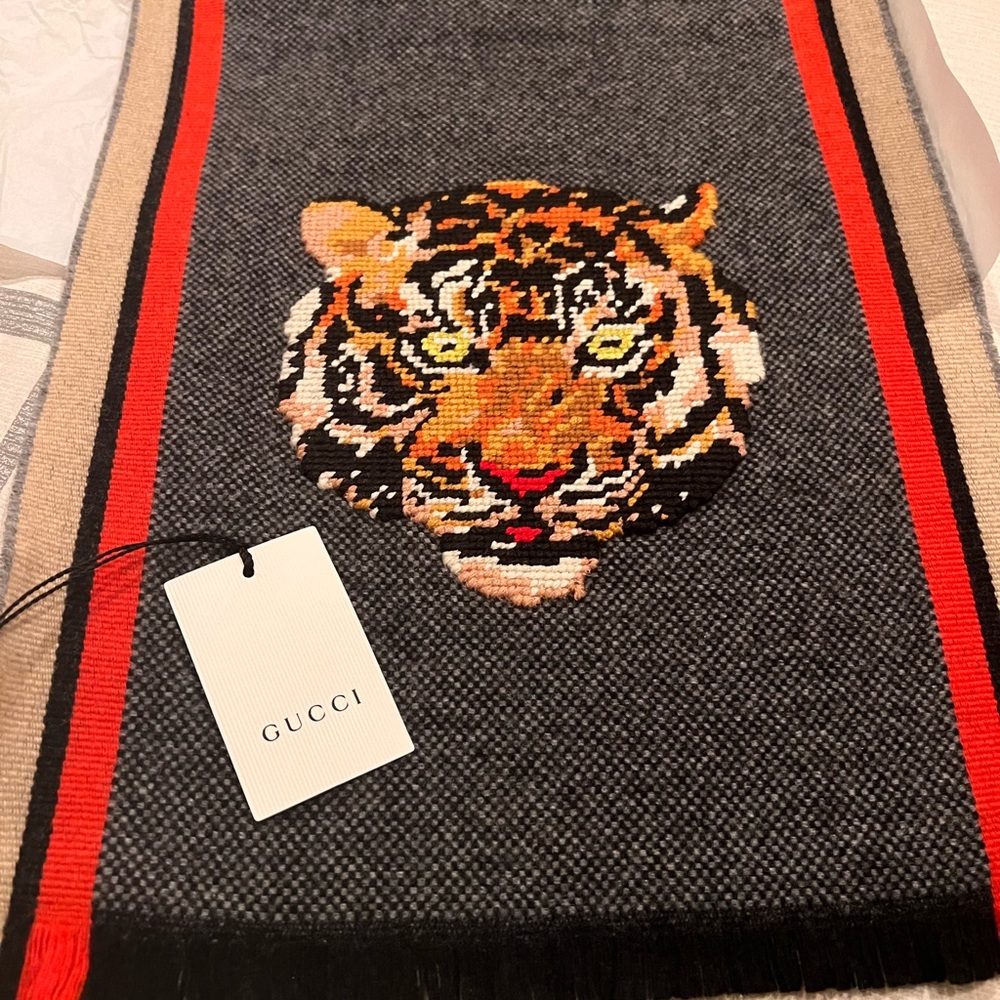 Gucci cashmere & wool scarf